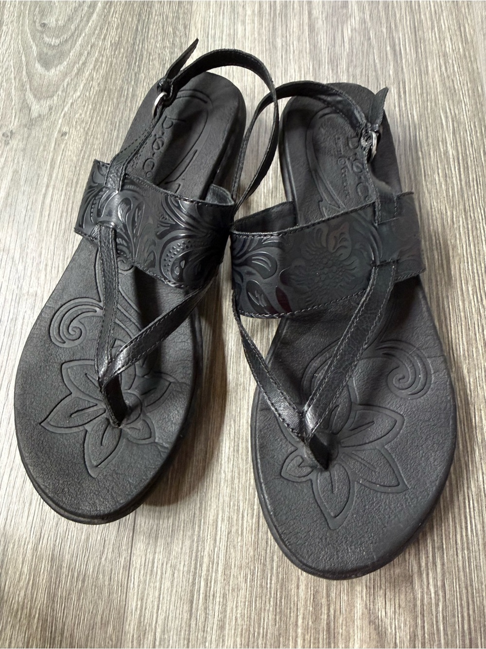B.O.C Embossed Floral Leather Slingback Thong Sandals 7 Buckle Strap Comfort